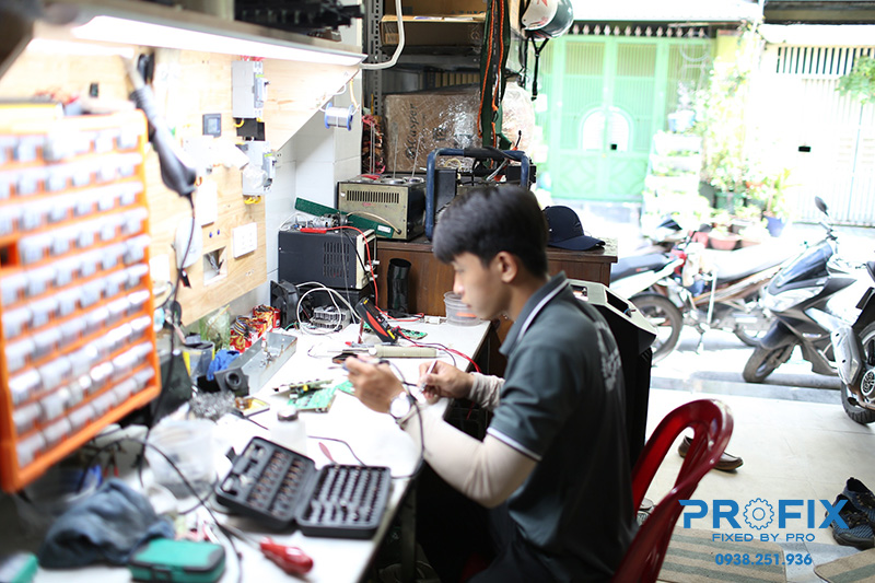 Với đội ngũ kỹ thuật viên được đào tạo bài bản, Profix mang lại chất lượng sửa chữa tốt nhất, giá rẻ nhất.