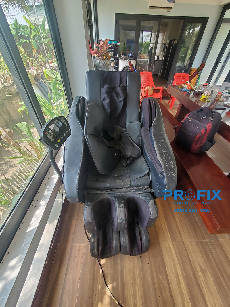 Thay da ghế massage bị bong tróc