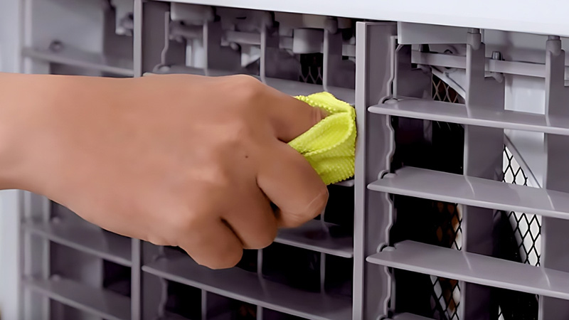 Nên bảo dưỡng, vệ sinh quạt hơi nước định kỳ để tránh lỗi hư hỏng